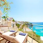 Seafront Bellavista With Heated Pool By Dadovillas