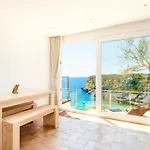 ヴィラ Seafront Bellavista With Heated Pool By Dadovillas Cala En Porter (Menorca)