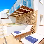 Seafront Bellavista With Heated Pool By Dadovillas ヴィラ Cala En Porter (Menorca)