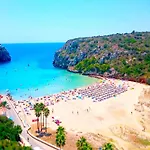 ヴィラ Seafront Bellavista With Heated Pool By Dadovillas